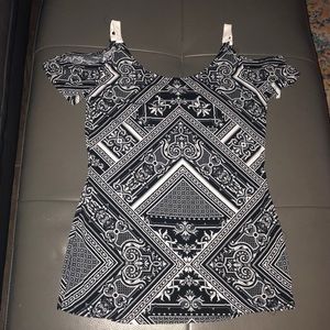 Cache Black and white T shirt